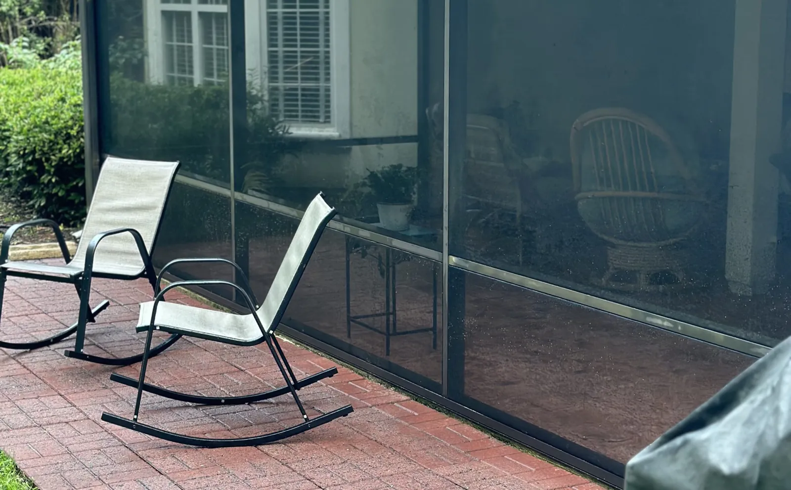 The same brick patio after pressure washing in the Lowcountry